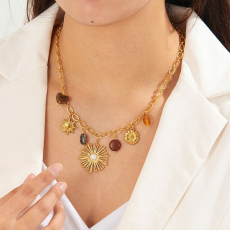Vintage Bohemian Sunflower Pendant Necklace, 18K Gold-Plated Titanium Steel, a Versatile and Stylish Accessory for Women