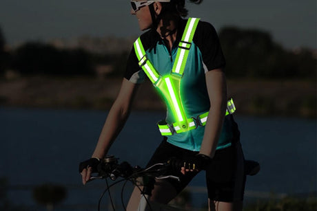 LED Reflective Vest Running Gear USB Rechargeable LED Light Up Vest High Visibility with Adjustable Waist and Shoulde for Night Walking Cycling, High Visibility Running Vest with Reflective Strips -Green
