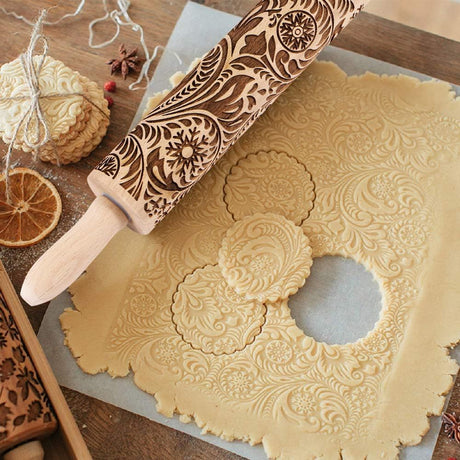 Embossed Wooden Rolling Pin for Baking, Deep Engraved Embossing Rolling Pin with Christmas Snowflake Flower Design