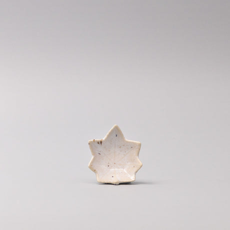 Sauce Dish Maple Leaf 6cm Ivory Fleck