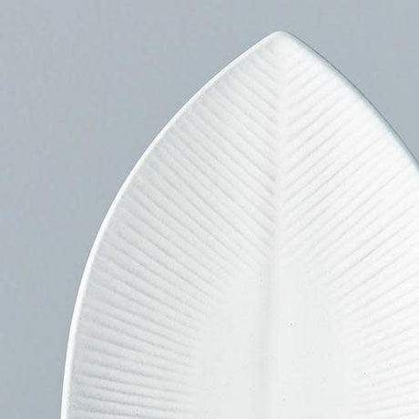 Plate Oval 21.5cm Snow Leaf Glaze