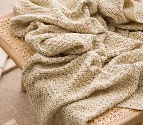 Off White 110cm x 150cm Soft Tassel Throw Blanket for Sofa or Bed, Cozy  Casual Blanket for Office Nap, Minimalist Bed End Cover