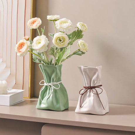 White And Brown Chic Money Bag Inspired Vase - Modern Resin Decorative Flower Holder & Tabletop Accent(Use the mobile phone as a reference for size)