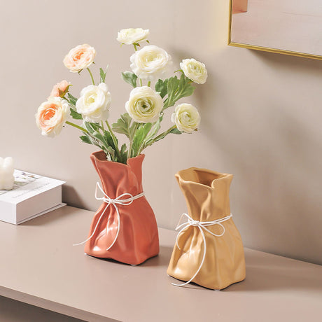 Coffee And White Chic Money Bag Inspired Vase - Modern Resin Decorative Flower Holder & Tabletop Accent(Use the mobile phone as a reference for size)