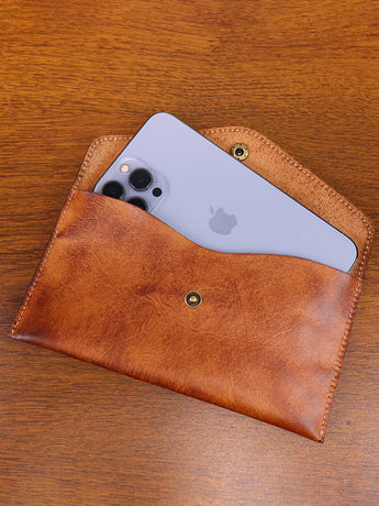 Light Brown Vintage Japanese Style Full-Grain Leather Phone Wallet - Slim Envelope Clutch for Women
