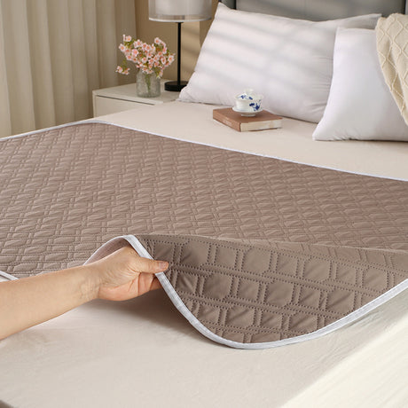 Washable Incontinence Bed Pad 150x200cm Reusable Waterproof Mattress Protector with Non-Slip Backing 4-Layer Absorbent Underpad for Elderly and Adults Dark Brown