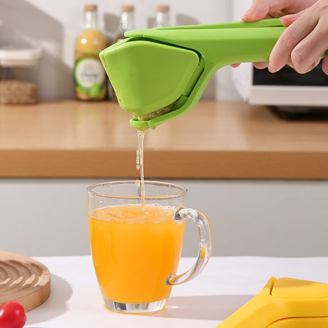 Foldable Manual Lemon Squeezer & Citrus Juicer - Portable Handheld Fruit Press for Fresh Orange & Lime Juice - Space Saving Kitchen Tool - Green