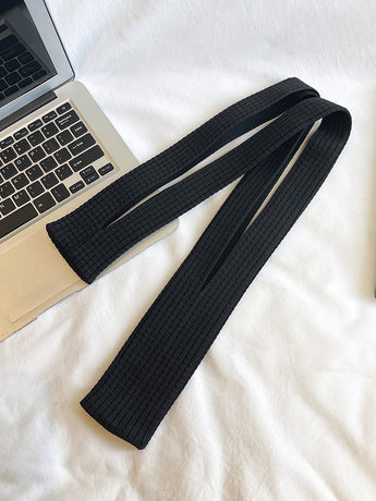 Black High-Elastic Knit Long Phone Sling Bag – Adjustable Crossbody Streetwear Accessory for iPhone with Stretchy Ribbed Design