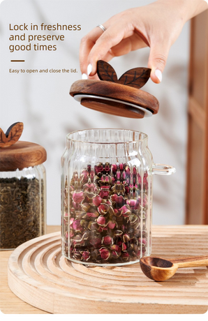 600ml Premium Borosilicate Glass Storage Jar with Acacia Wood Lid & Integrated Spoon – Airtight Moisture-Proof Kitchen Canister for Tea, Coffee, and Spices