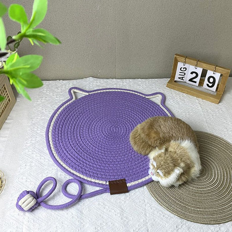Beige Durable Cat Scratching Mat with Attached Toy Ball - Washable and Multi-Functional, Ideal for Cats' Scratching and Sleeping - 50cm Diameter