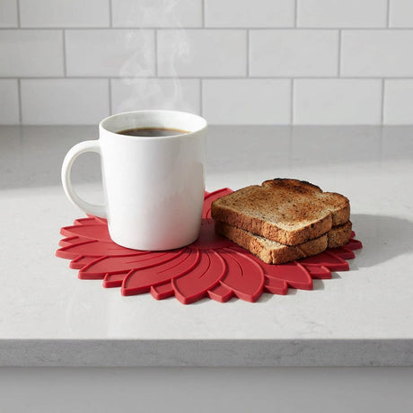 5-Piece Round Flower Silicone Trivet Set – Heat-Resistant, Non-Slip, Dishwasher-Safe Pot Holder for Kitchen Protection and Table Decoration