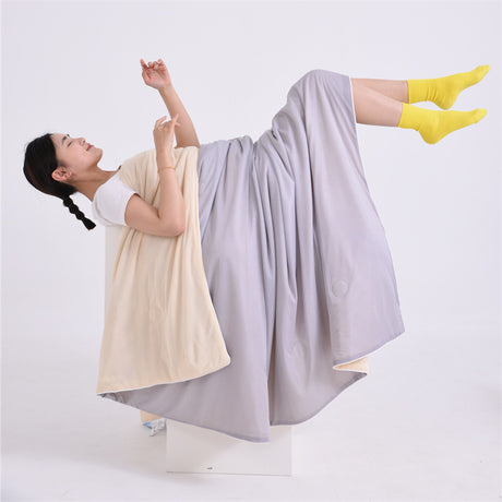 Yellow and gray color combination Cooling Summer Quilt with Ice Silk Fabric Lightweight Breathable Air Conditioner Blanket 150x200cm Soft Washable Comforter for Home Sleep Comfort