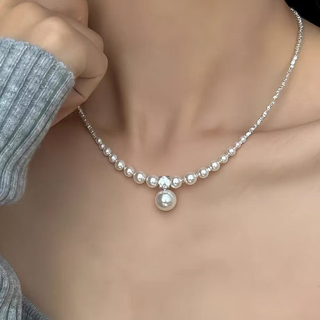 Elegant Pearl Choker Necklace for Women – Ins Style Minimalist Design with Crystal Accent and Drop Pearl Pendant (Silver Tone)
