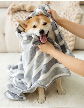 Grey and White M Size Super Absorbent Dog Bathrobe – Quick-Dry Coral Fleece Pet Towel with Snaps & Adjustable Belly Strap | Wearable Drying Coat for Small Medium Large Dogs & Cats After Bath, Swim, Rain