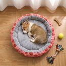 Round Pet Bed for Small Dogs and Cats, Soft Plush Calming Cat Bed with Strawberry Pattern, Cozy Washable Puppy Sleeping Mat, Non Slip Bottom Pet Cushion for Indoor Home Use(Diameter: 45cm)