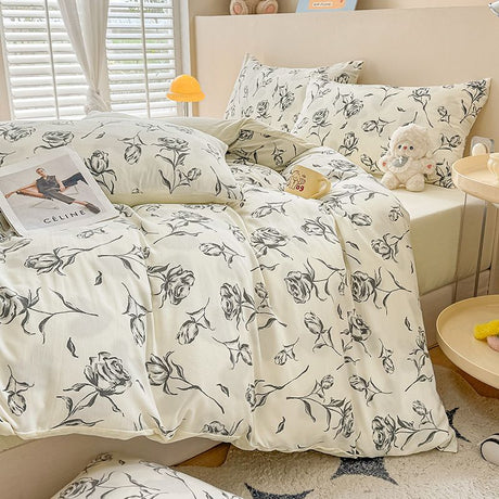 Rose Print Bedding Set - 3 Piece Set - Quilt Cover 200 x 229 cm with 2 Pillowcases 51 x 66 cm - White and Black Floral