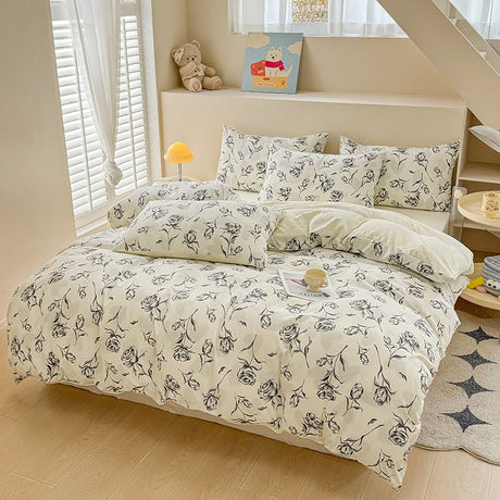 Rose Print Bedding Set - 3 Piece Set - Quilt Cover 229 x 229 cm with 2 Pillowcases 51 x 66 cm - White and Black Floral