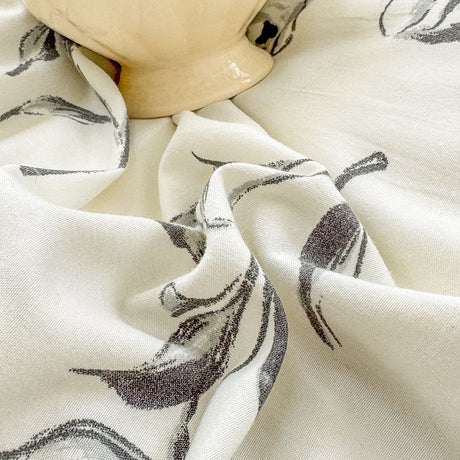 Rose Print Bedding Set - 3 Piece Set - Quilt Cover 264 x 229 cm with 2 Pillowcases 51 x 66 cm - White and Black Floral