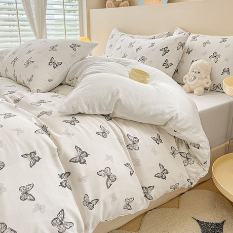 Butterfly Print Bedding Set - 3 Piece Set - Quilt Cover 229 x 229 cm with 2 Pillowcases 51 x 66 cm - White and Black Butterfly Pattern