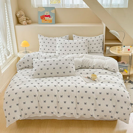 Bow Print Bedding Set - 3 Piece Set - Quilt Cover 264 x 229 cm with 2 Pillowcases 51 x 66 cm - White and Black Bow Pattern