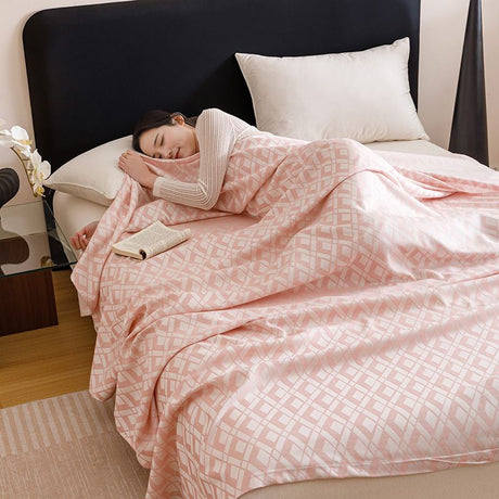 Pink Diamond Pattern Bamboo Fiber Summer Cooling Blanket 150×200cm for Bed Sofa Air Conditioned Room Lightweight Breathable Gauze Coverlet