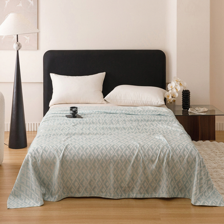 Blue Diamond Pattern Bamboo Fiber Summer Cooling Blanket 200×230cm for Bed Sofa Air Conditioned Room Lightweight Breathable Gauze Coverlet