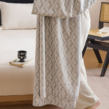 Silver Diamond Pattern Bamboo Fiber Summer Cooling Blanket 200×230cm for Bed Sofa Air Conditioned Room Lightweight Breathable Gauze Coverlet