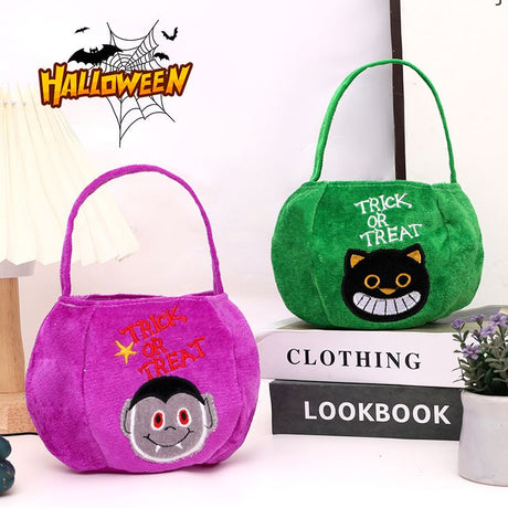 Yellow bag with a pumpkin pattern - Plush Halloween Trick or Treat Candy Bag - Polyester  Tote with Embroidered Face, Lightweight Portable Goody Pouch for  Party Favors and Trick or Treating
